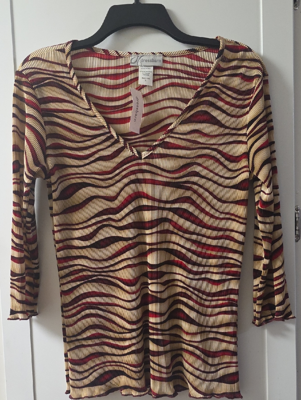 dressbarn Cream, Burgundy & Black Wave-Print V-Neck 3/4  Sleeve Top Size L